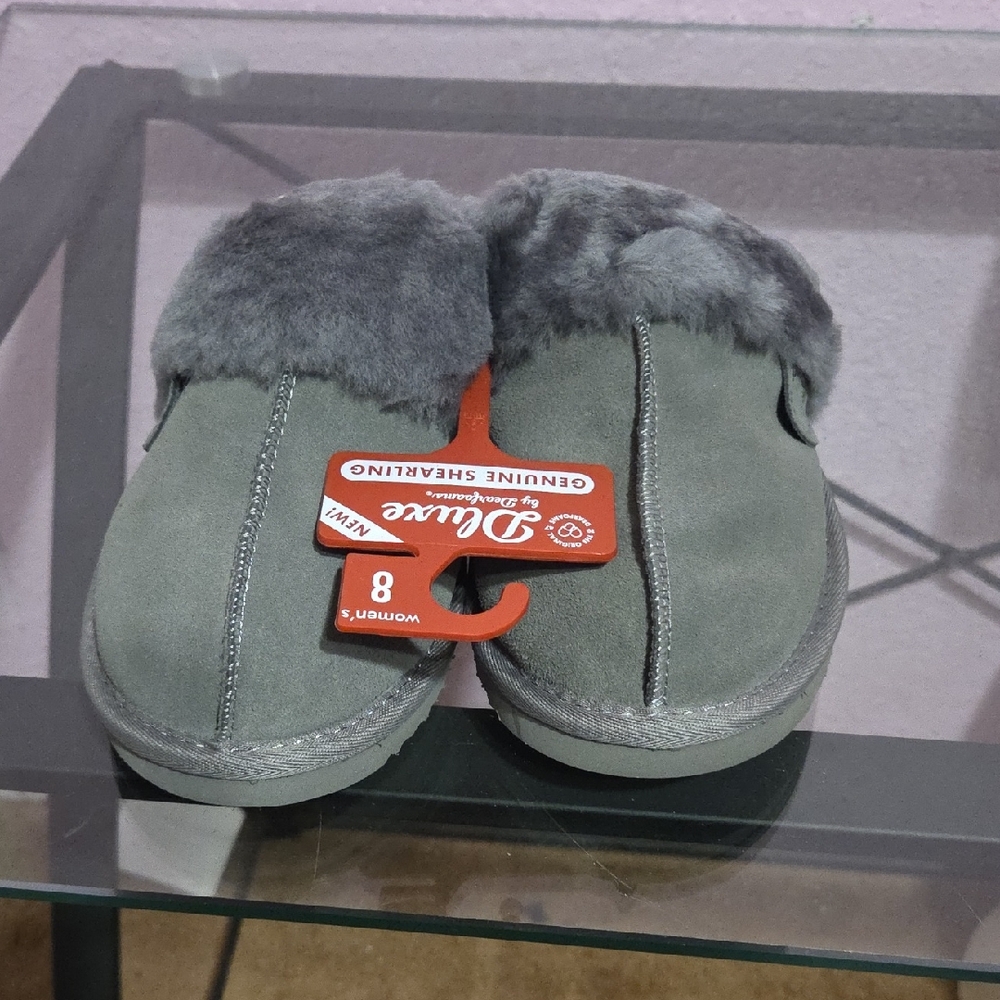 Dearfoams Women's Gray Slippers
